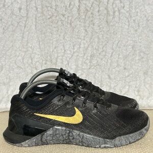 Nike Womens Metcon Black/Gold Training Running Athletic Sneaker Shoes SZ US 6